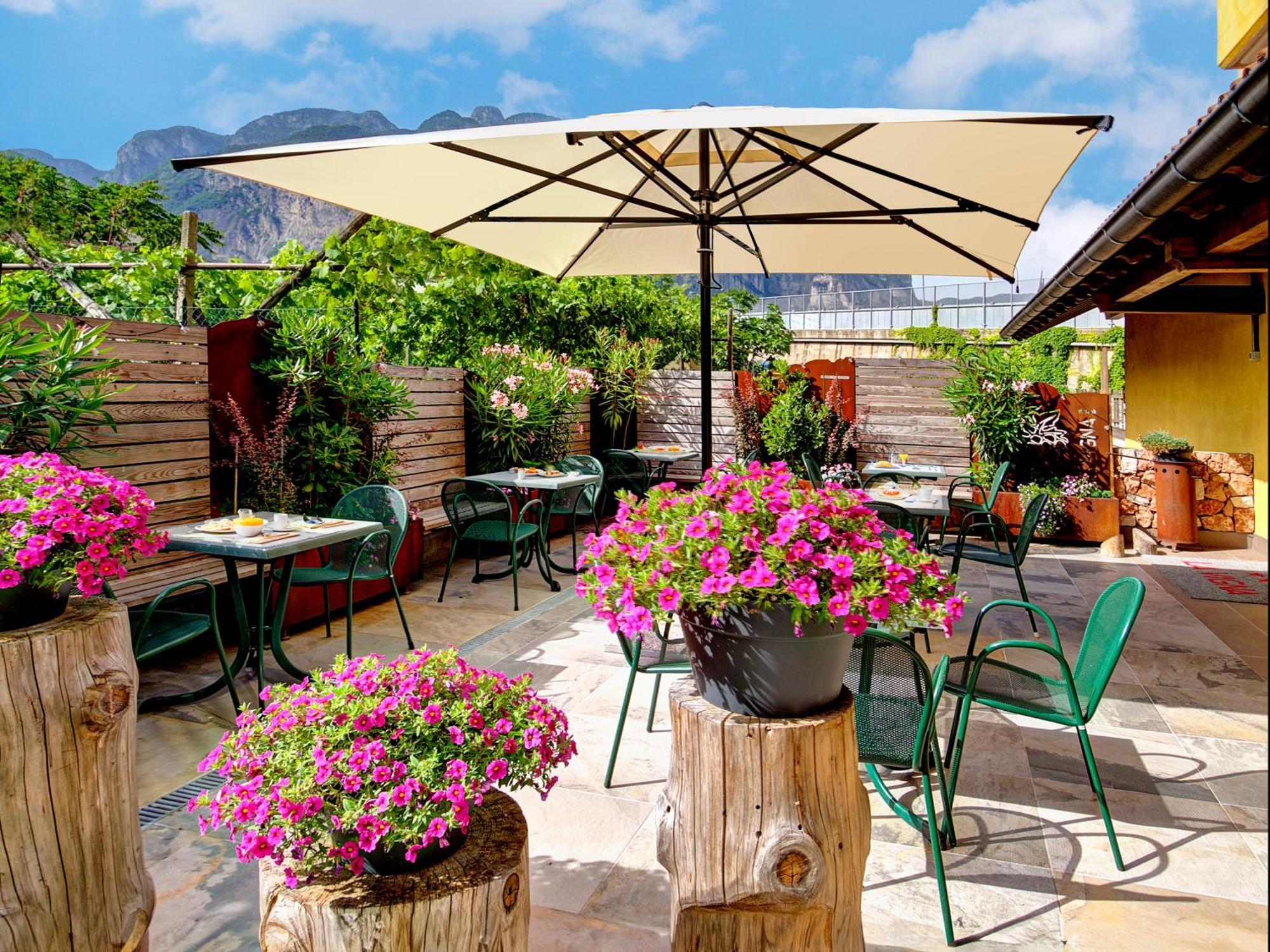 Hotel Garni La Vigna - Adult Friendly Сан-Мікеле-алл'Адідже Екстер'єр фото