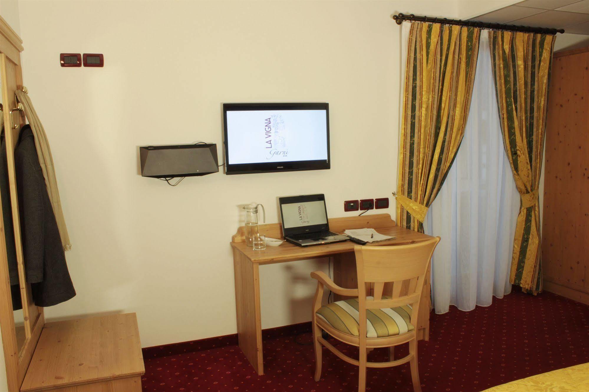 Hotel Garni La Vigna - Adult Friendly Сан-Мікеле-алл'Адідже Екстер'єр фото