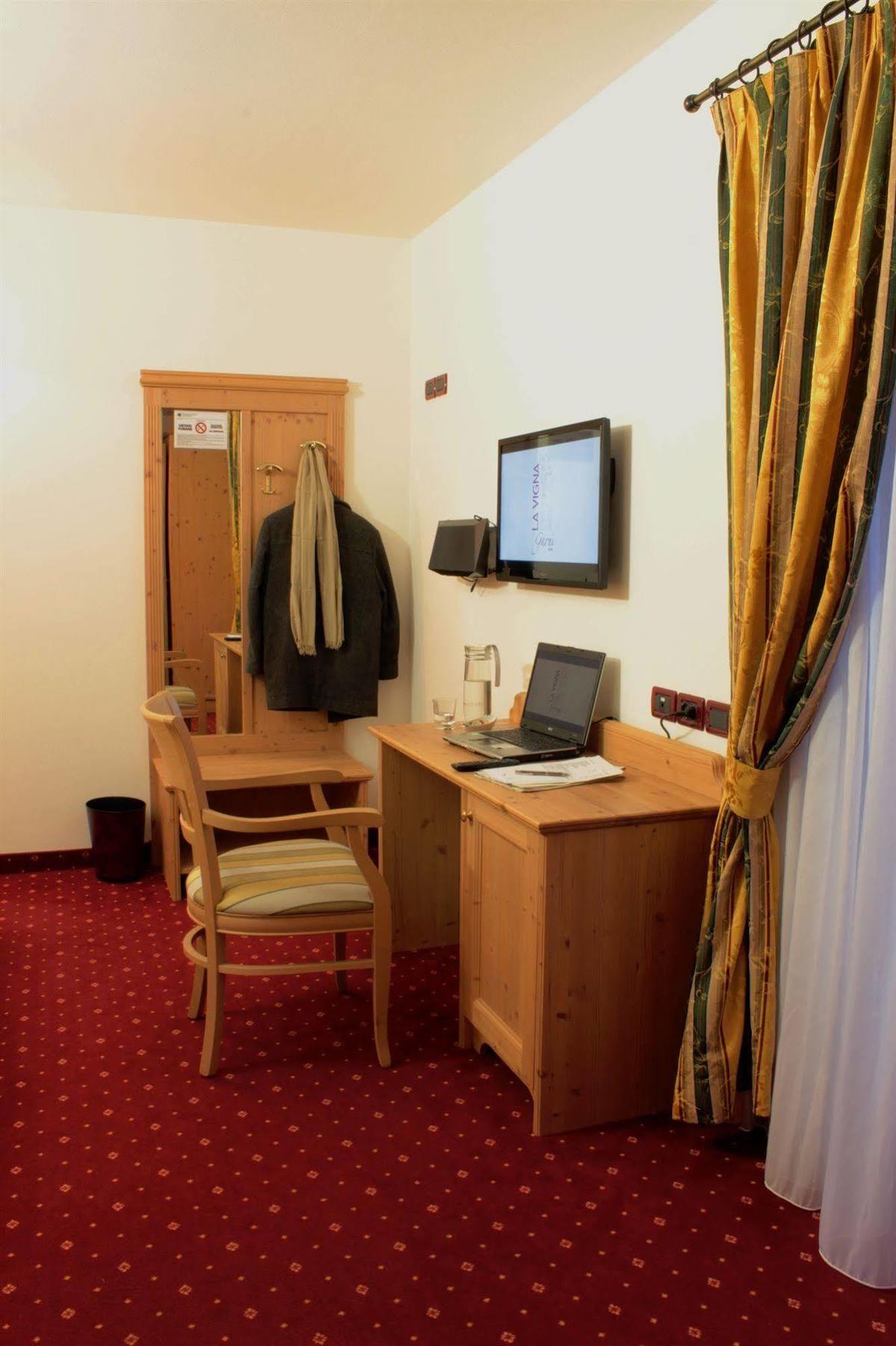 Hotel Garni La Vigna - Adult Friendly Сан-Мікеле-алл'Адідже Екстер'єр фото